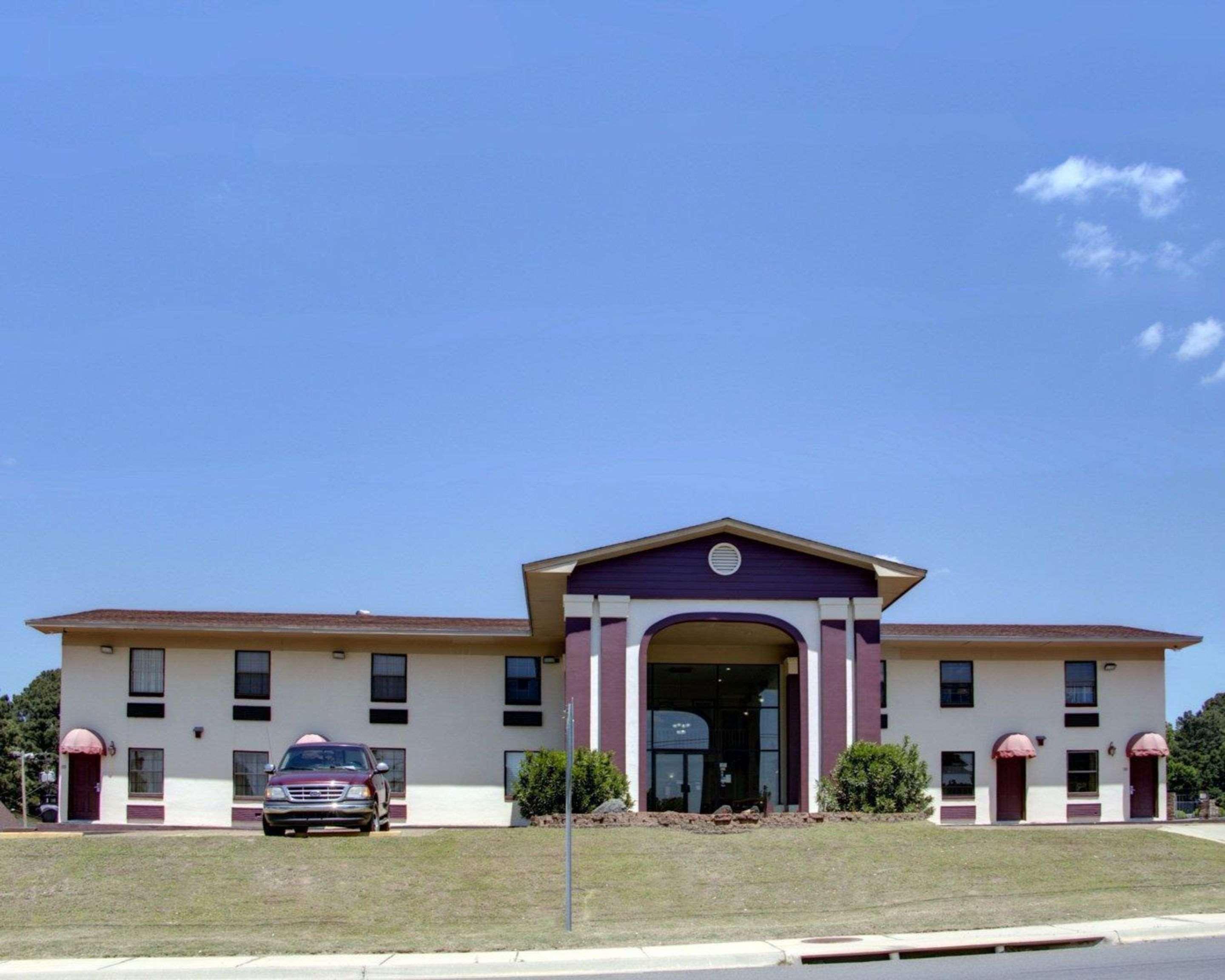 Rodeway Inn Conference Center El Dorado Exterior photo